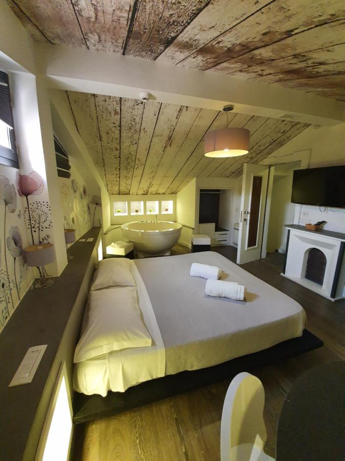 Emphasis Suites & Rooms Cagliari Kültér fotó