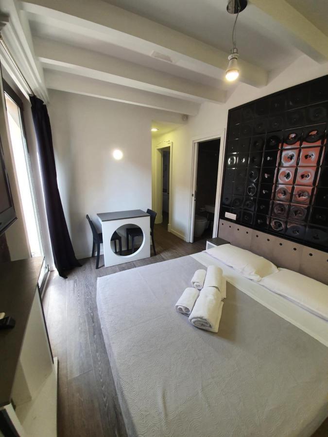 Emphasis Suites & Rooms Cagliari Kültér fotó